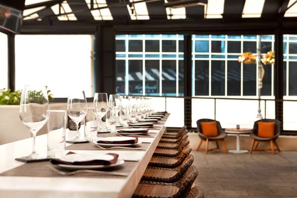 Restaurant - Hilton Hotel Downtown Nashville - I-40 & I-65, Exit 209