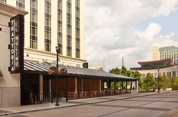 Restaurant - Hilton Hotel Downtown Nashville - I-40 & I-65, Exit 209