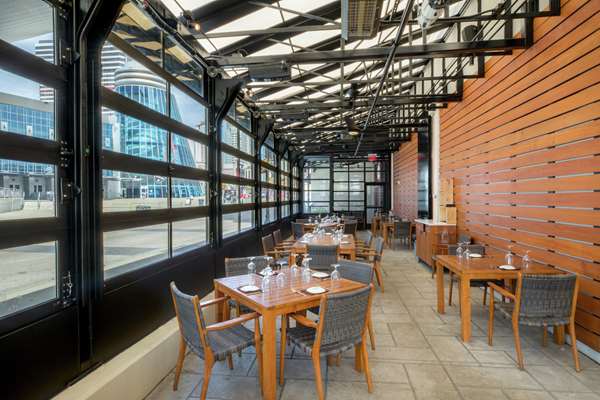 Restaurant - Hilton Hotel Downtown Nashville - I-40 & I-65, Exit 209