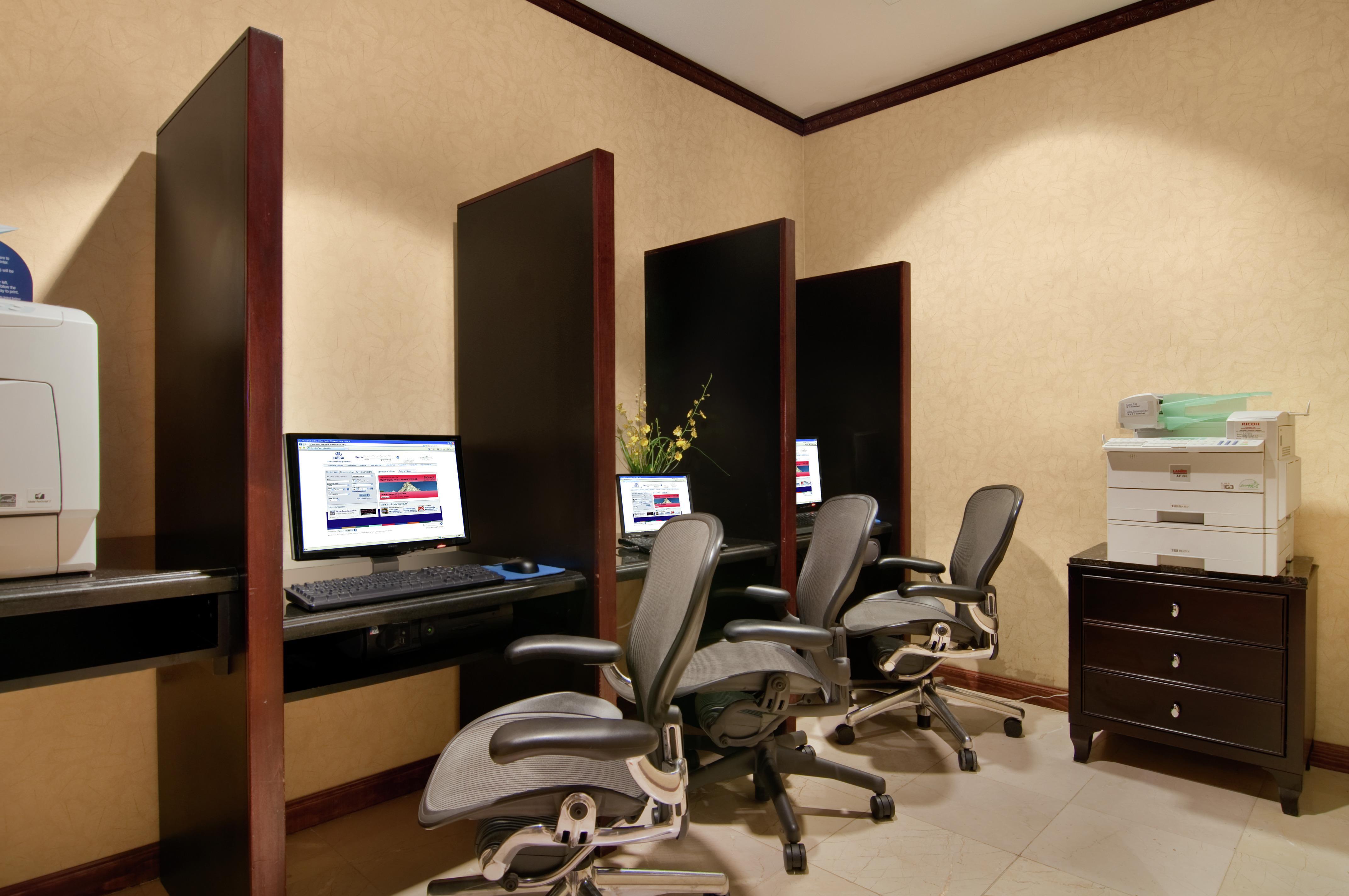 Business Center | Hilton Nashville Downtown
