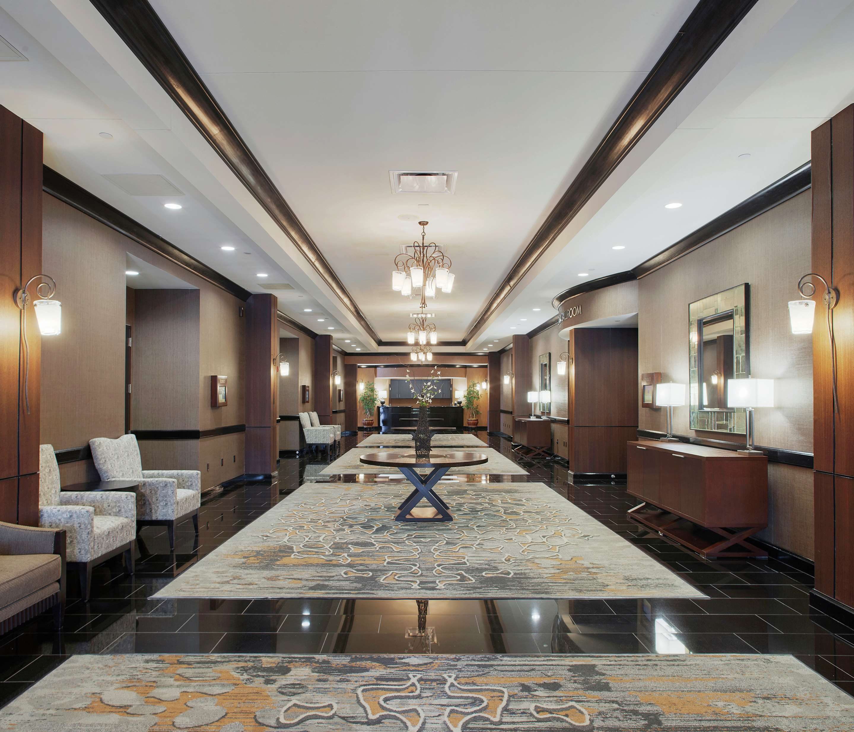 Lobby | DoubleTree Suites by Hilton Bentonville