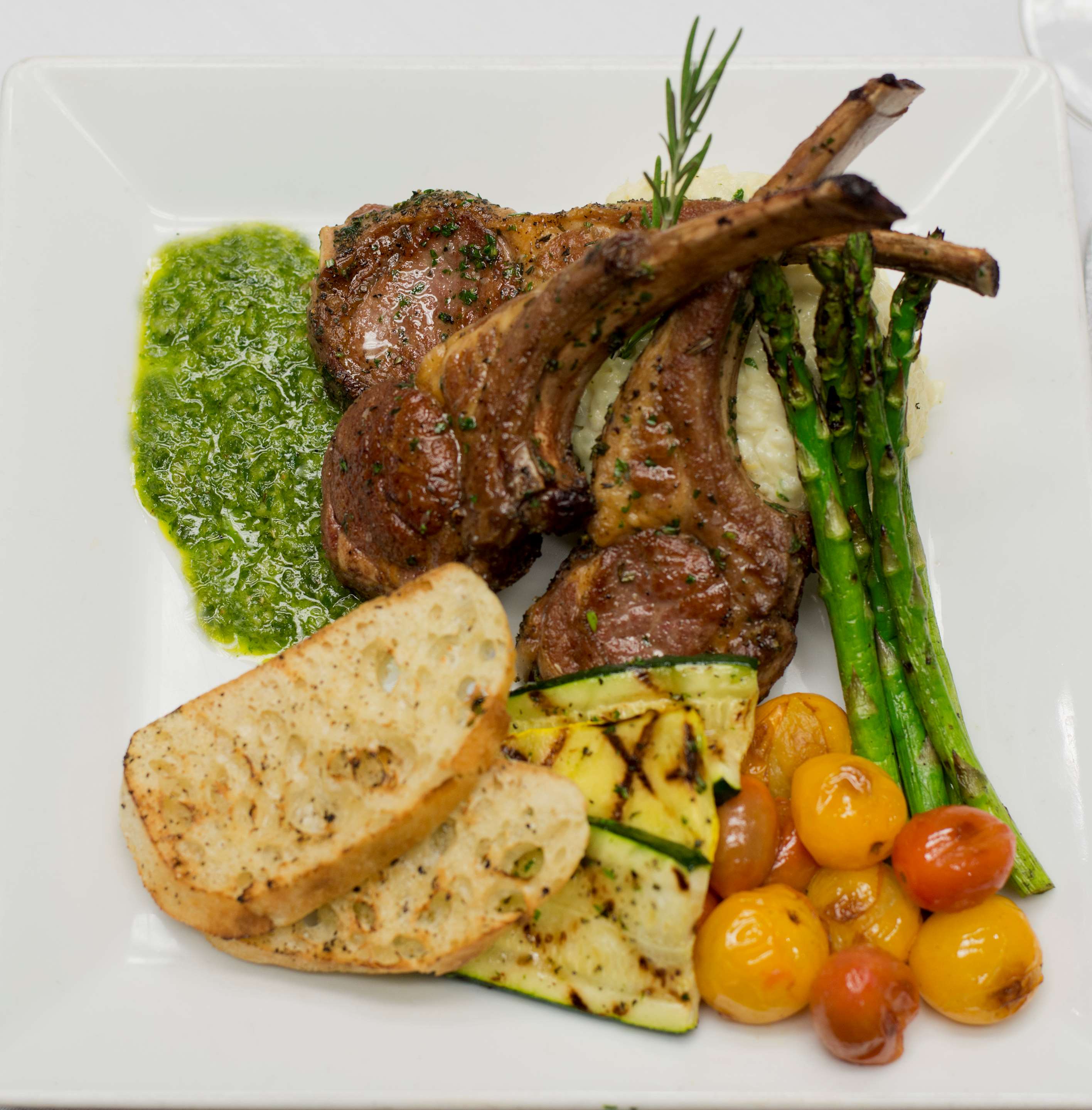 Restaurant | DoubleTree Suites by Hilton Bentonville