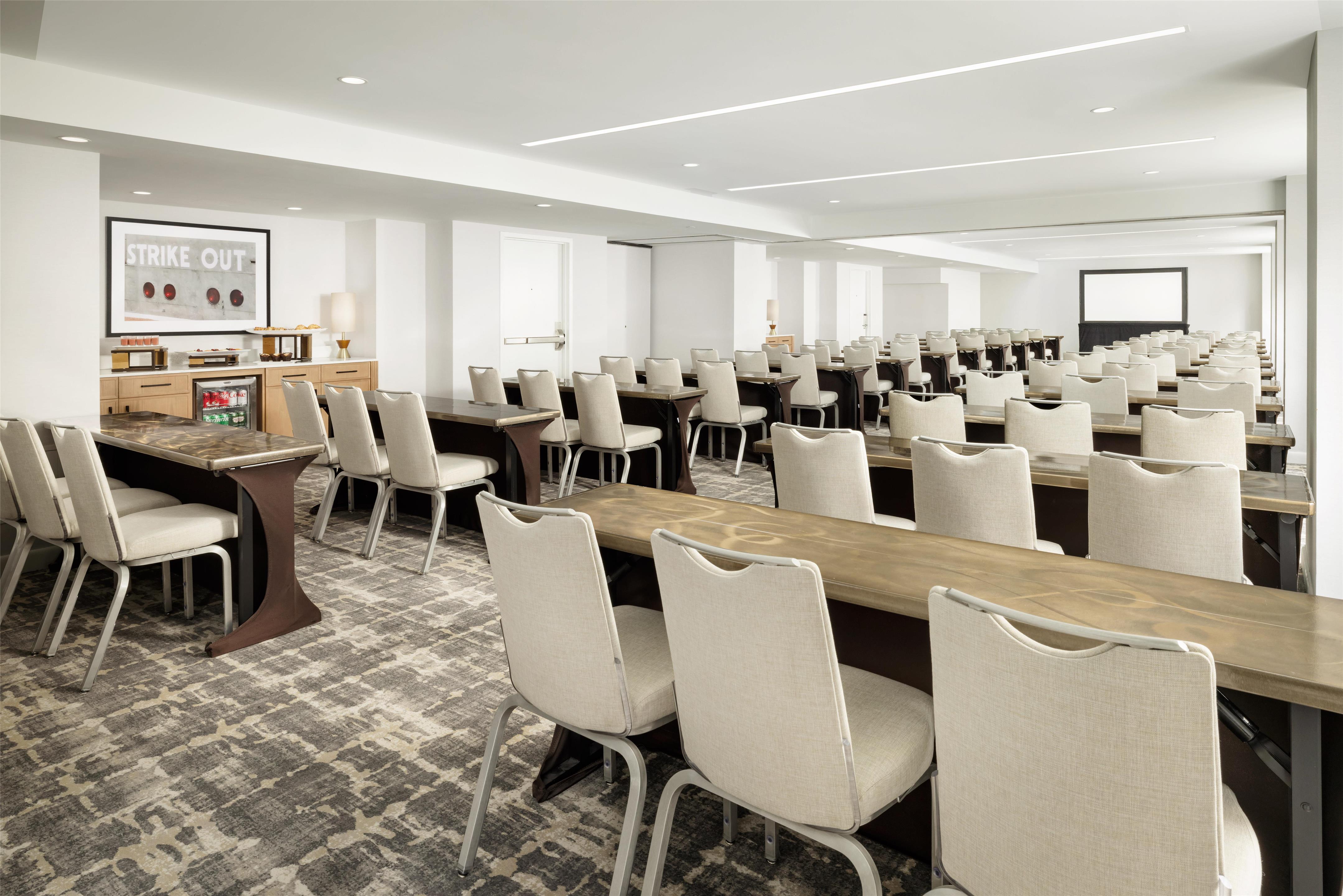 Meeting Room | Hilton Boston Back Bay
