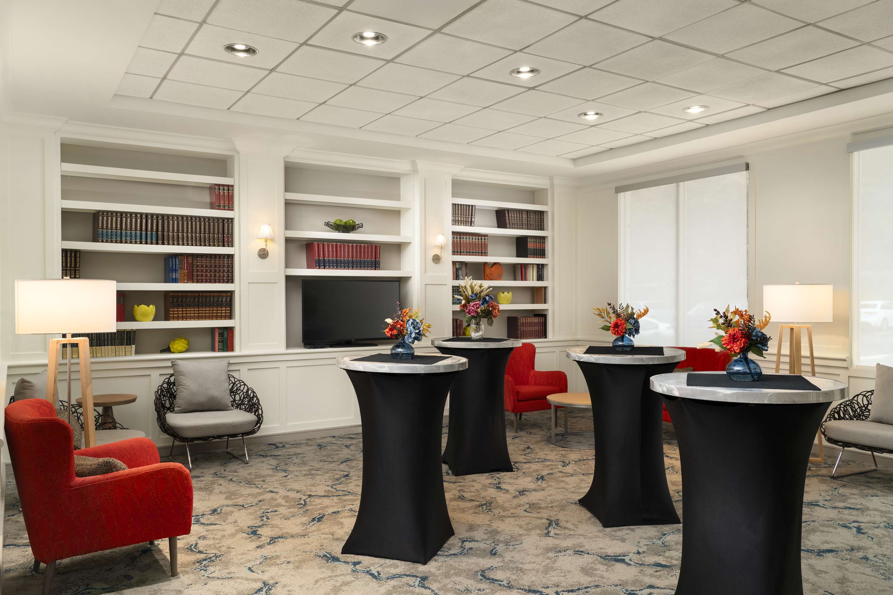 Meeting Room | Hilton Garden Inn Boston-Burlington