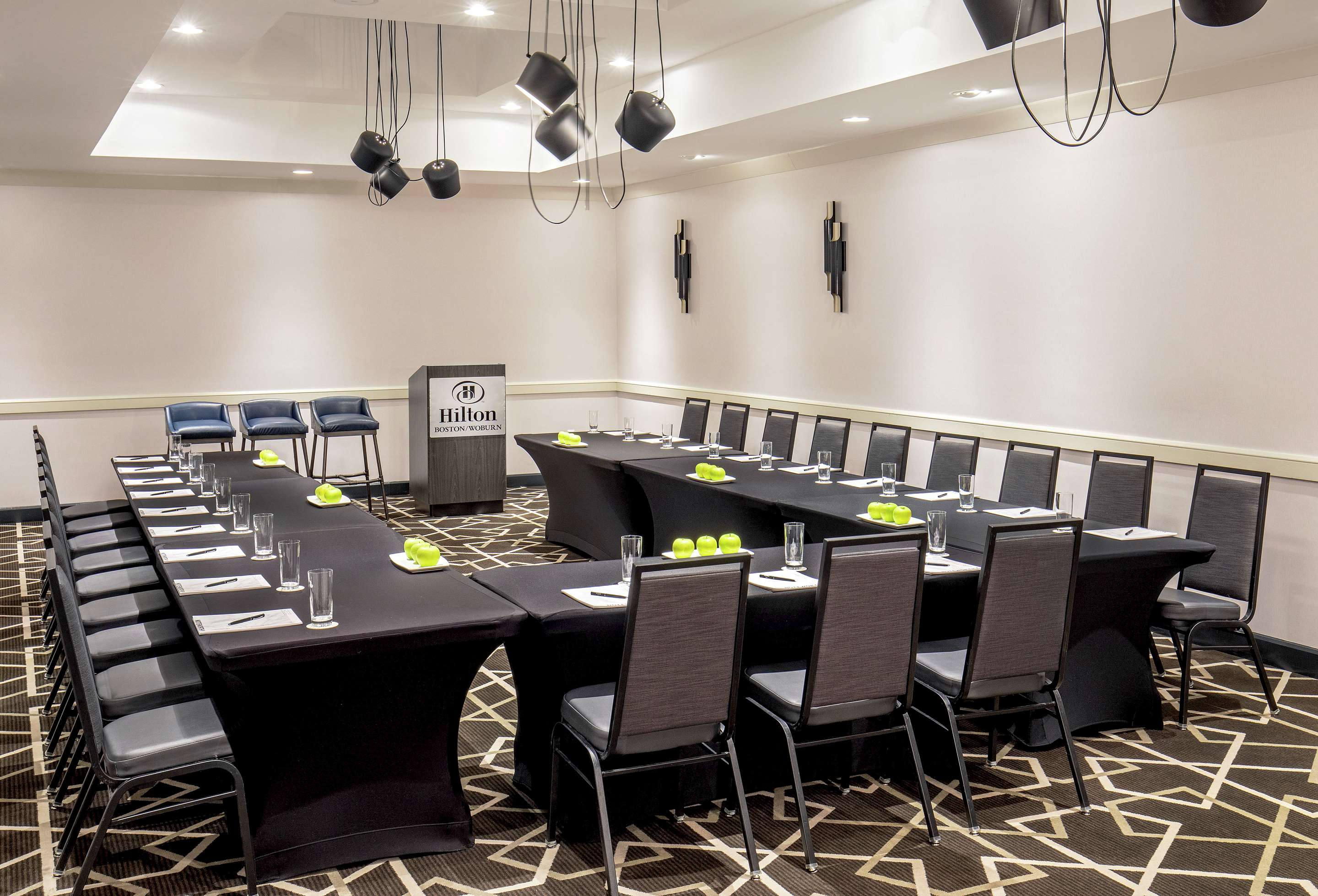 Meeting Room | Hilton Boston/Woburn