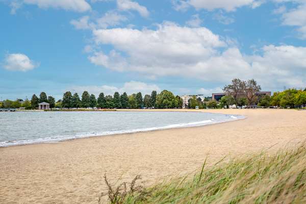 Exterior view - DoubleTree by Hilton Hotel Bayside Boston - I-93, Exit 14
