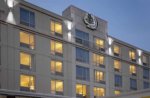 Exterior view - DoubleTree by Hilton Hotel Bayside Boston - I-93, Exit 14