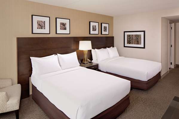  - DoubleTree by Hilton Hotel Bayside Boston - I-93, Exit 14