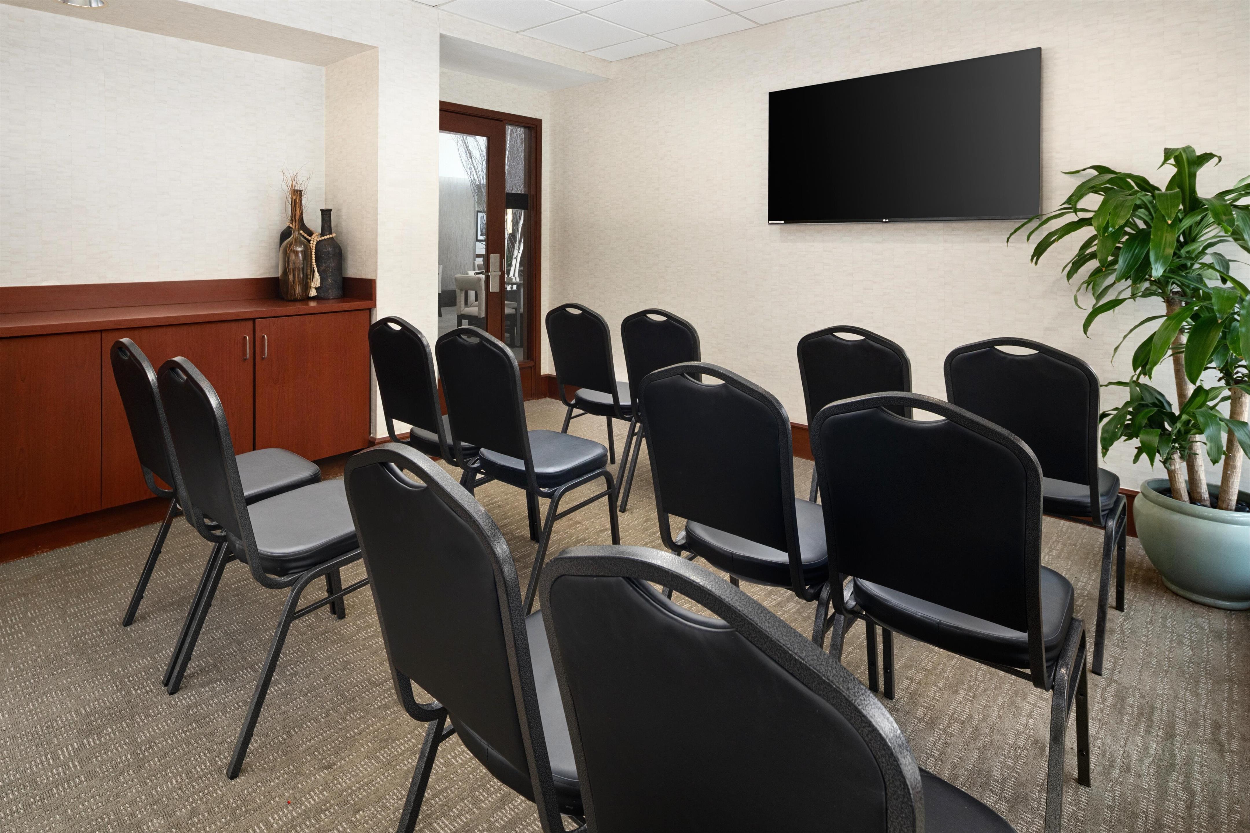 Meeting Room | DoubleTree by Hilton Hotel Boston Bayside