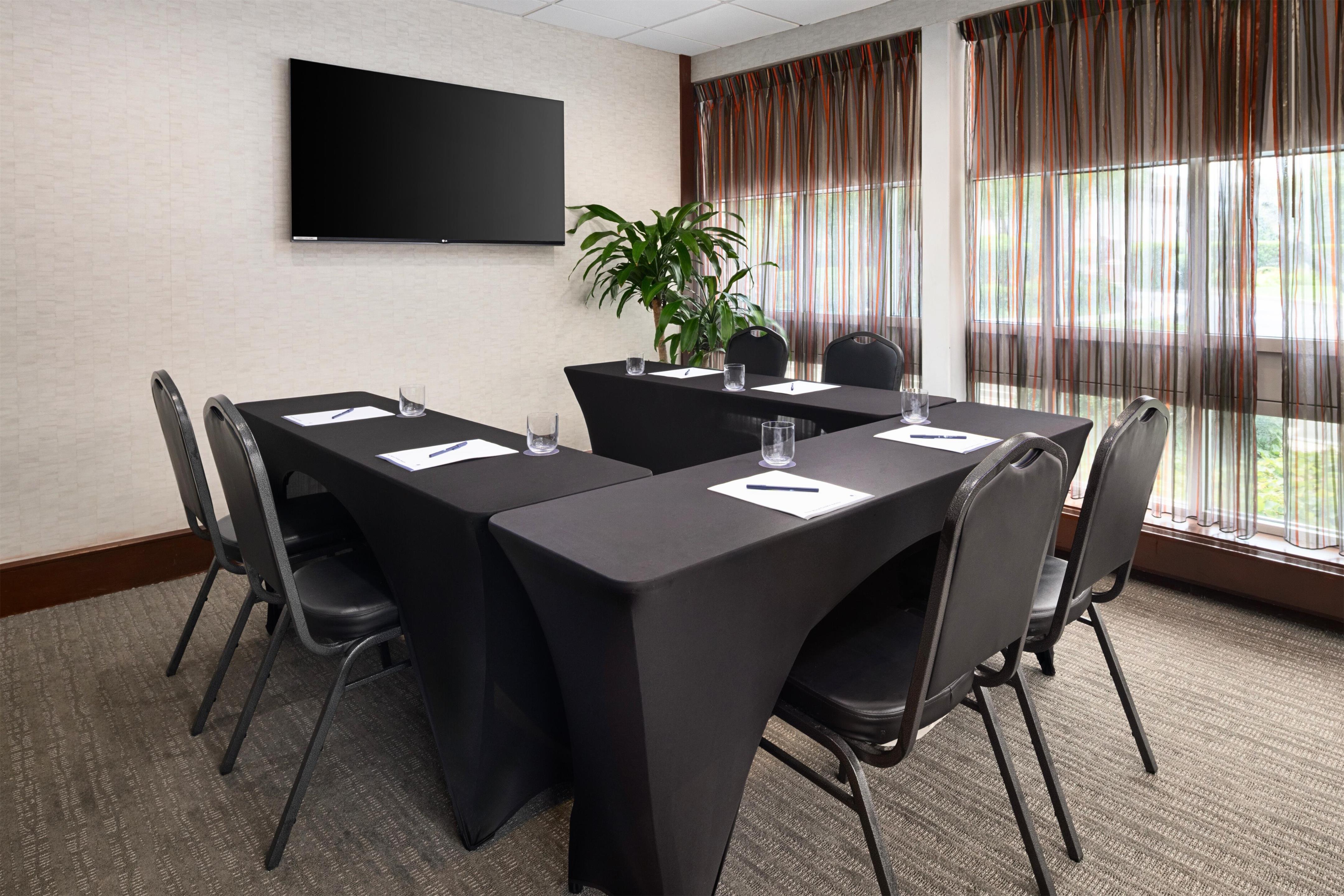 Meeting Room | DoubleTree by Hilton Hotel Boston Bayside