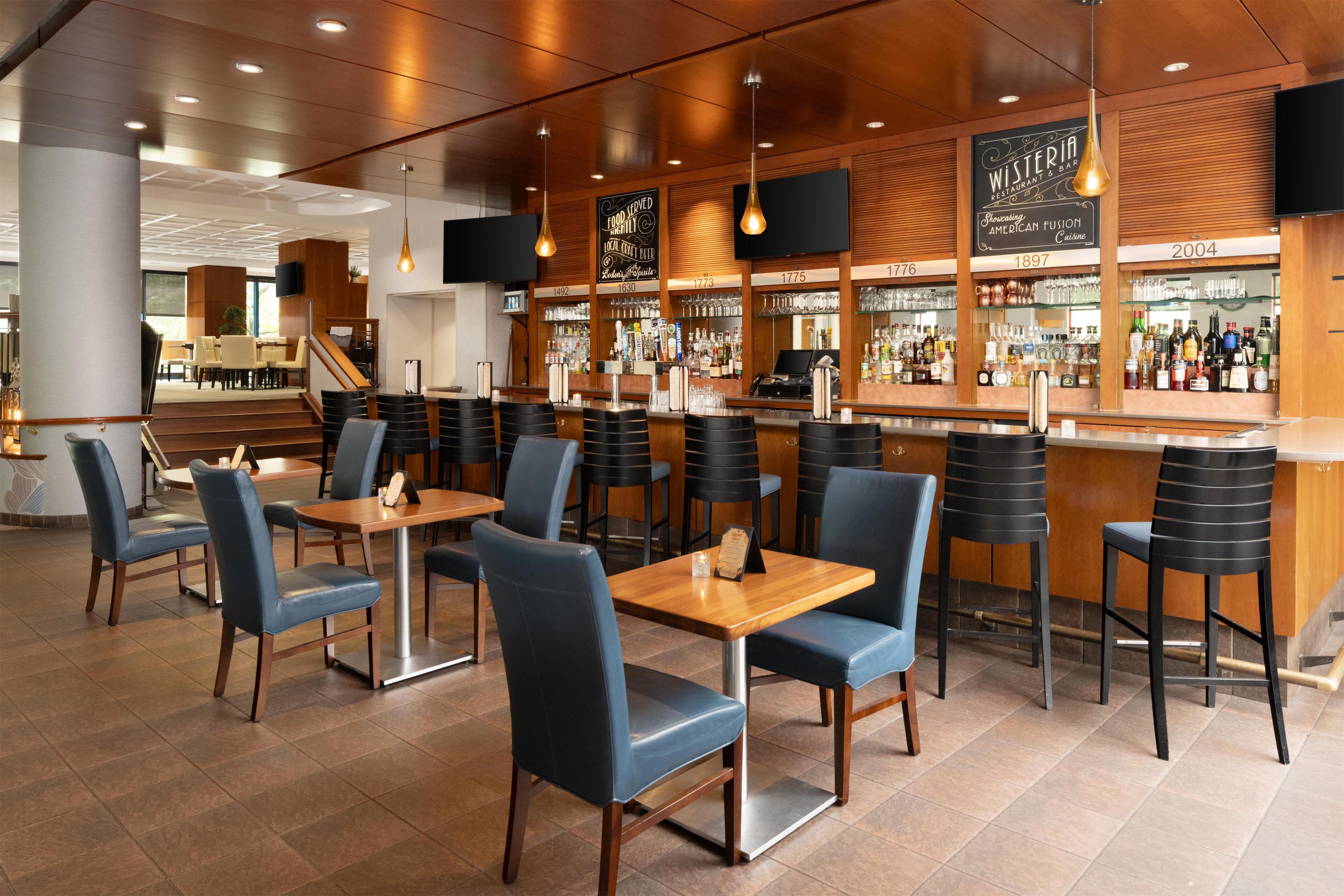 BarLounge | DoubleTree by Hilton Boston - Downtown