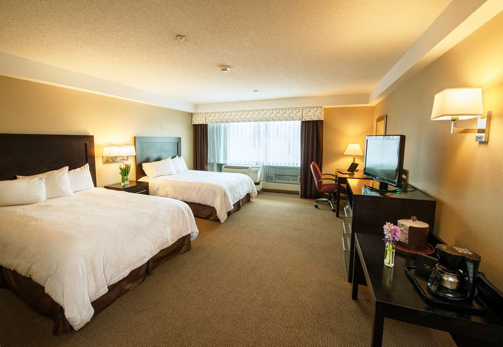 Hampton Inn & Suites Boston Crosstown Center Room Type - 2 DBL ACCESSIBLE W TUB NS