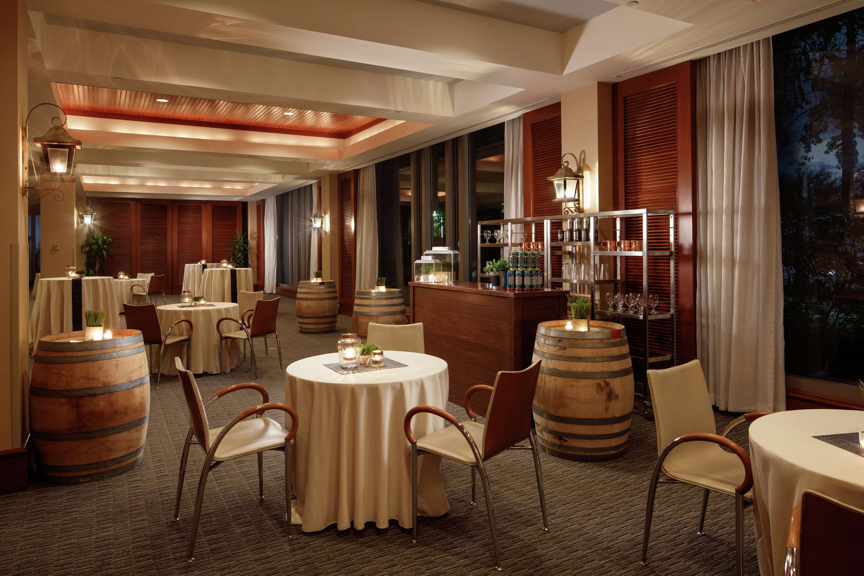 Restaurant | Hilton Boston Logan Airport