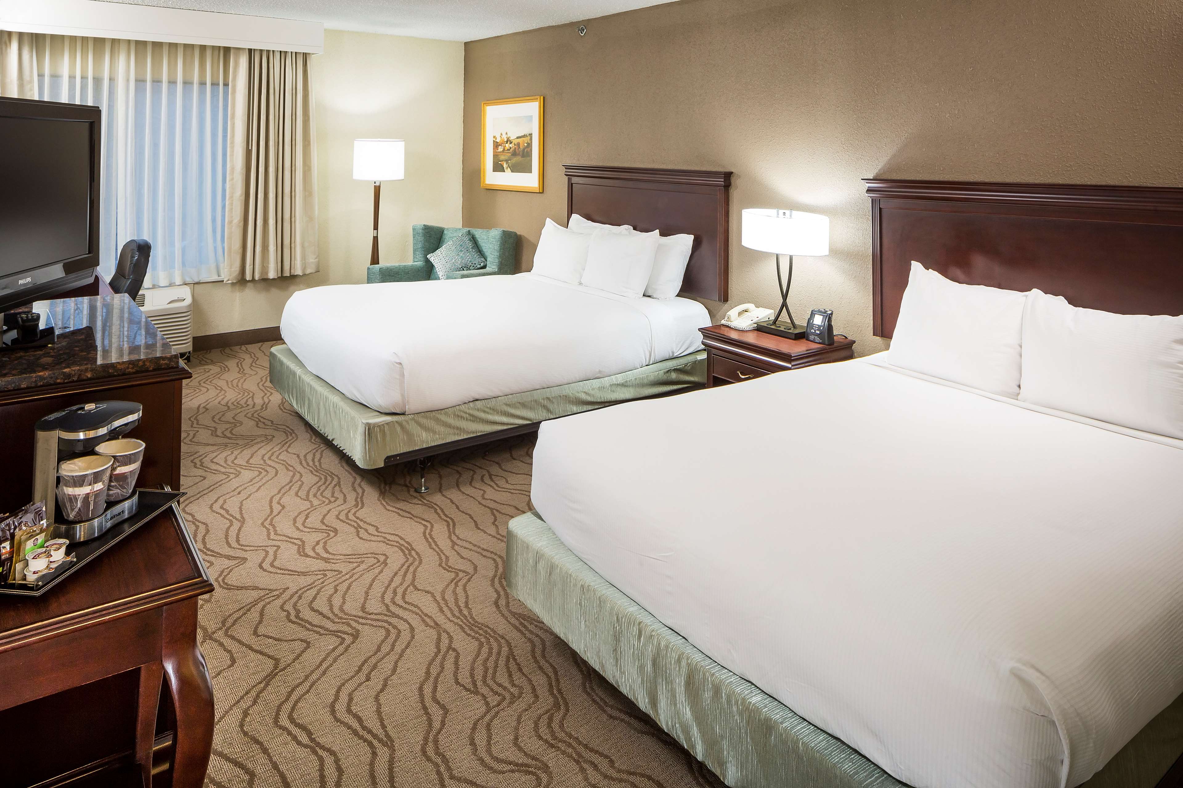DoubleTree by Hilton Boston - Milford Room Type - 2 QUEEN BEDS NONSMOKING