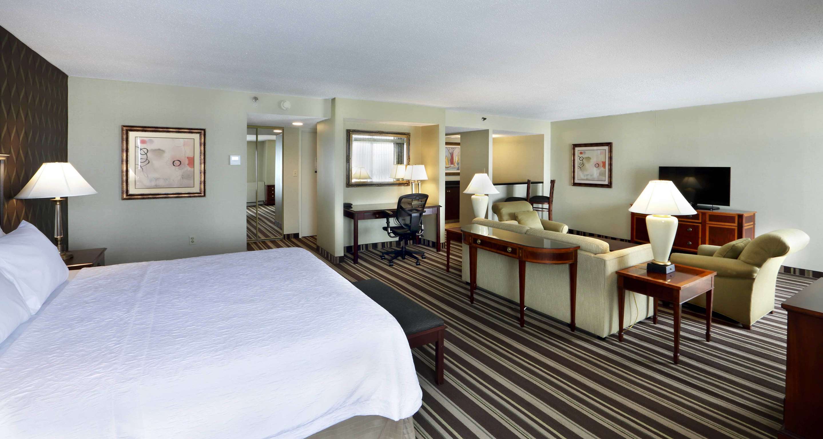 Guest room