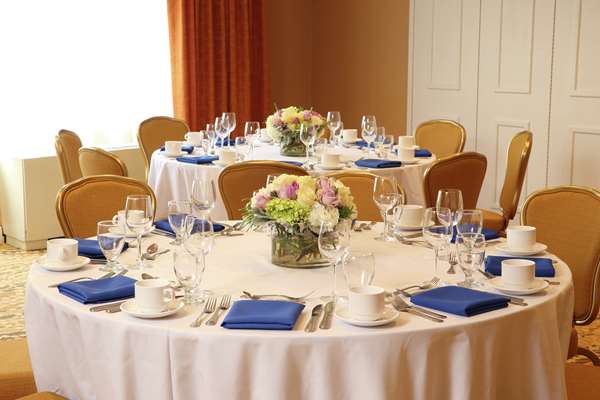 Restaurant - Hampton Inn Natick