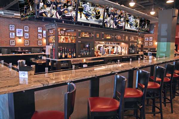 Bar - Hampton Inn Natick