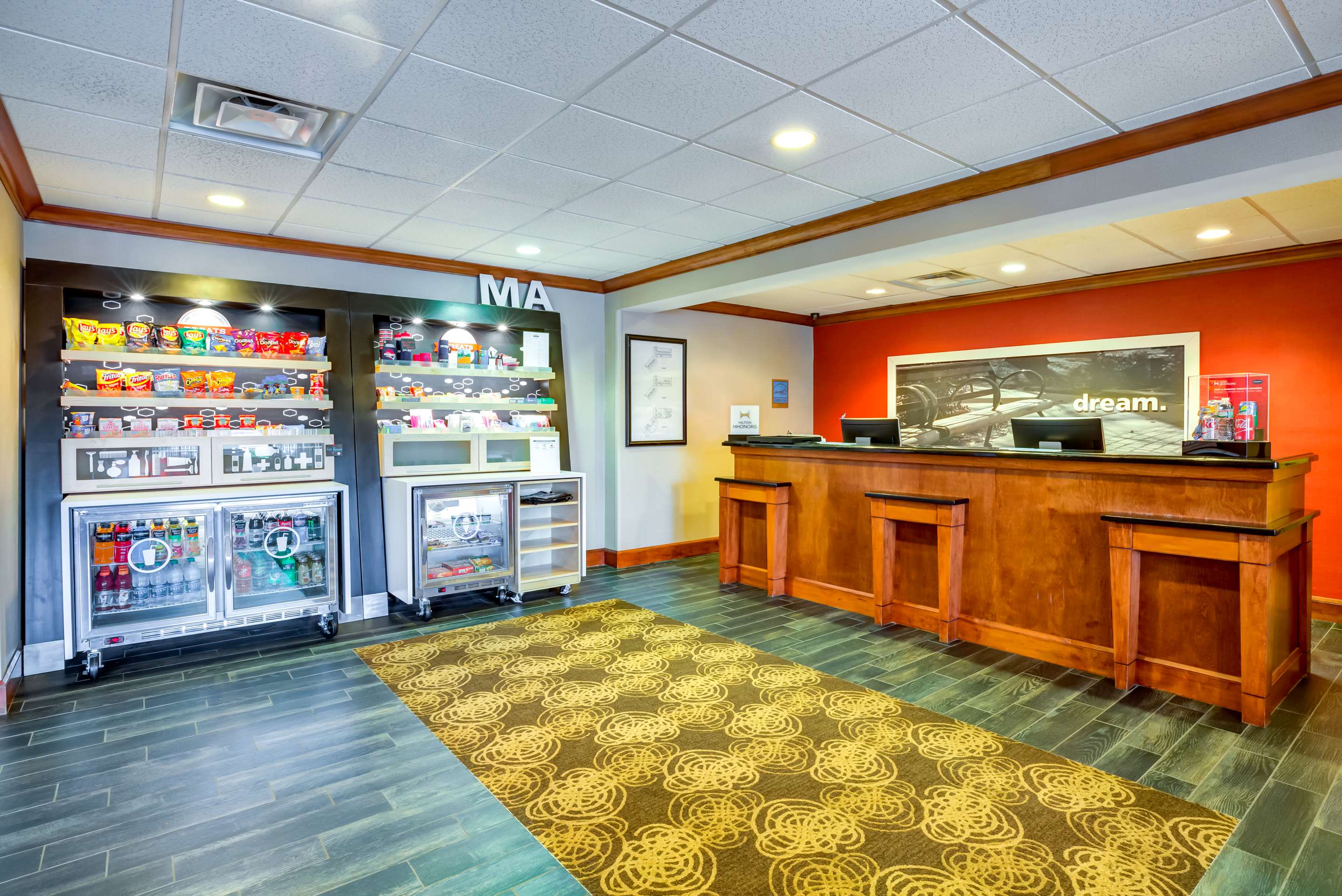 Reception | Hampton Inn Boston - Norwood