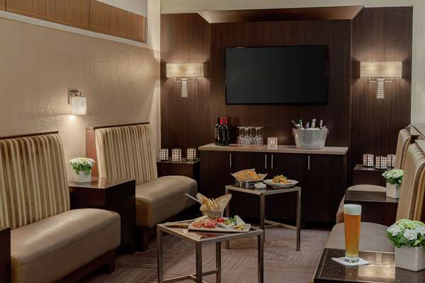 Amenities - DoubleTree Suites by Hilton Hotel Allston - I-90, Exit 131