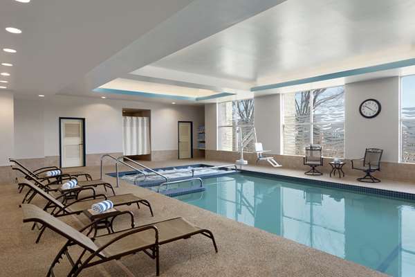 Pool - DoubleTree Suites by Hilton Hotel Allston - I-90, Exit 131