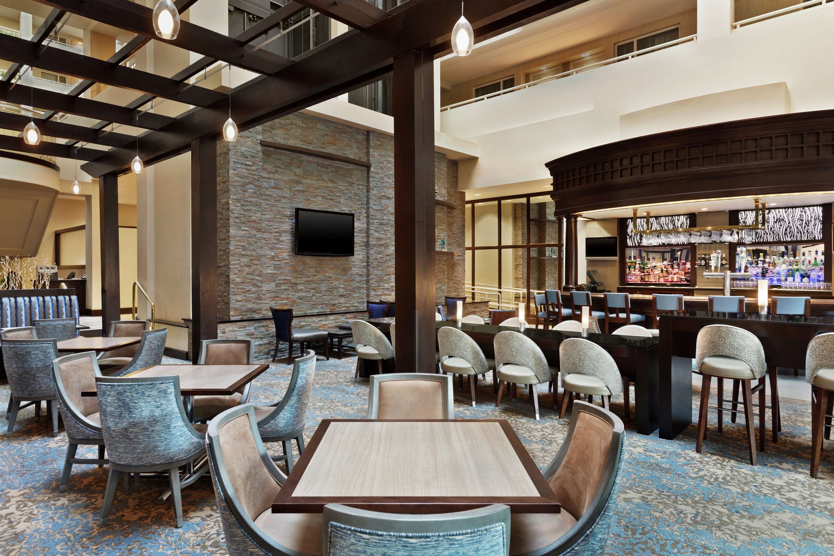 Lobby | Embassy Suites by Hilton Boston Waltham