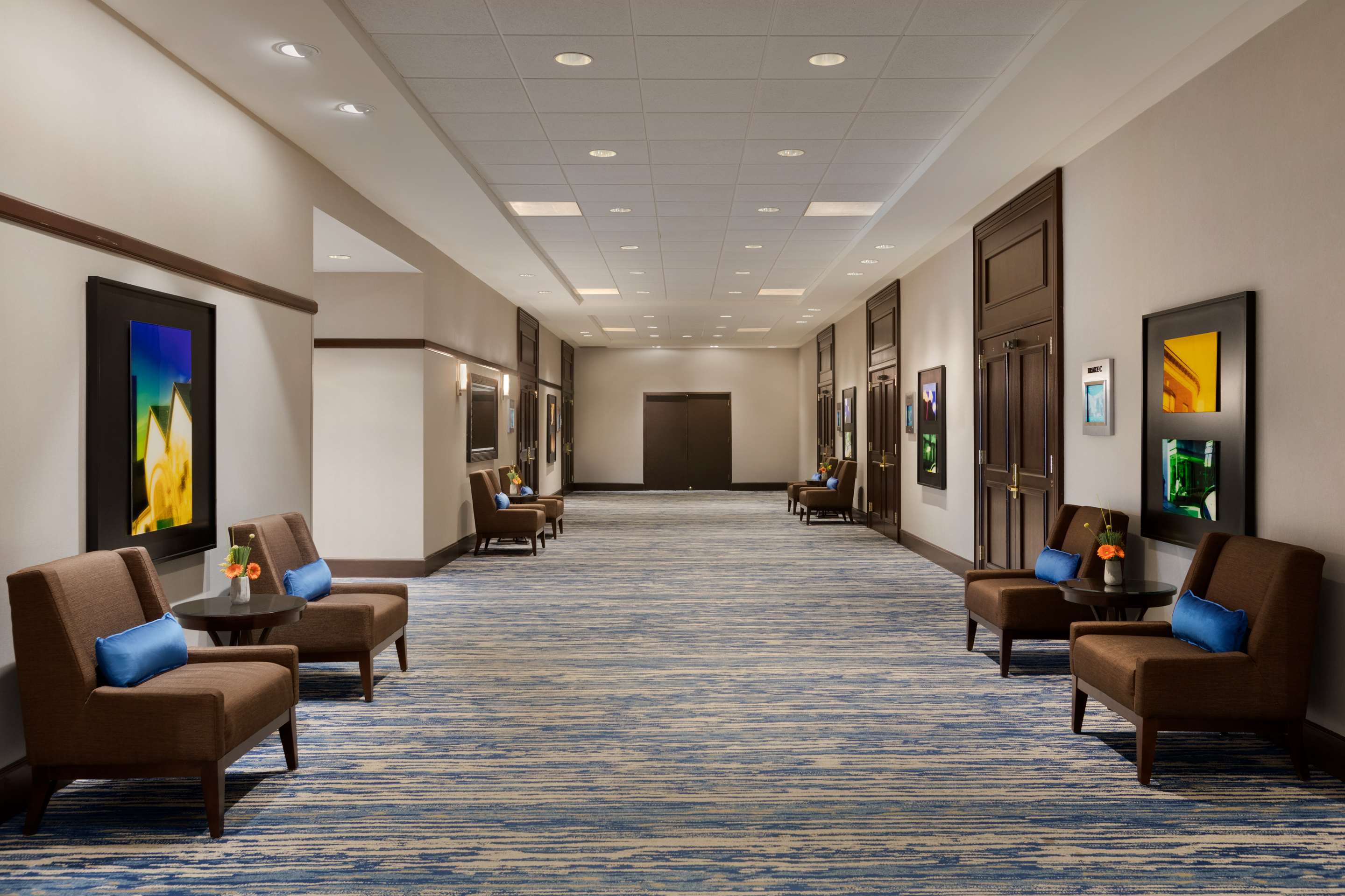 Lobby | Embassy Suites by Hilton Boston Waltham