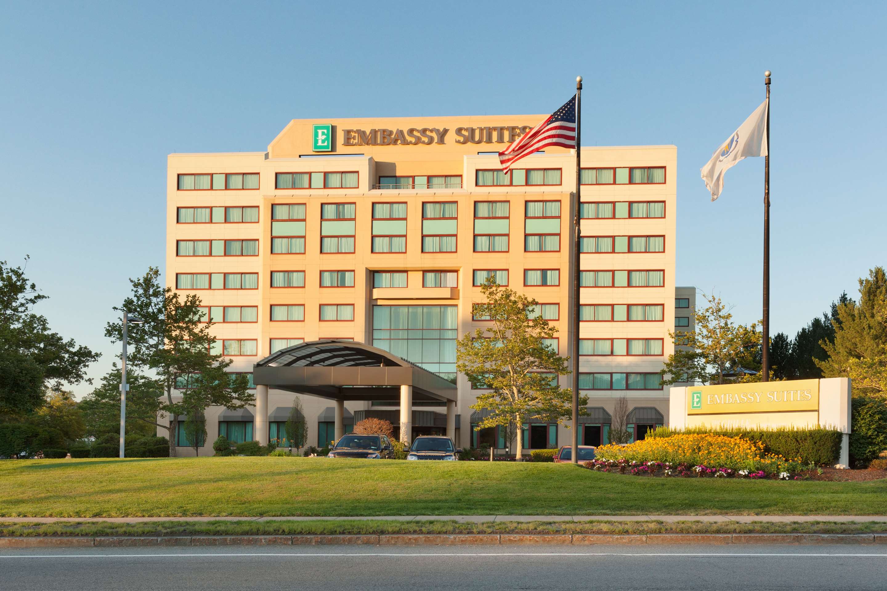 Exterior | Embassy Suites by Hilton Boston Waltham