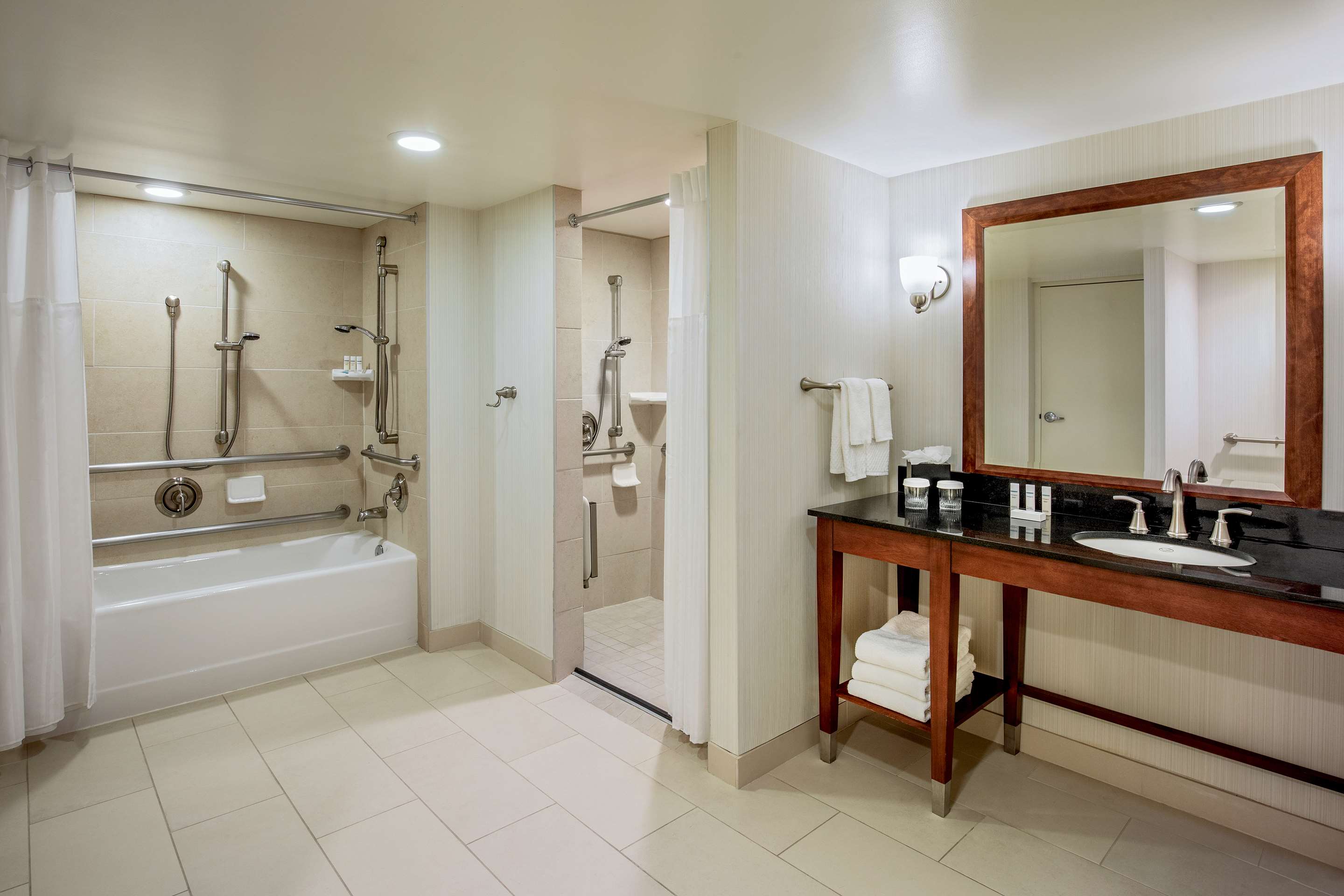 Guest room bath