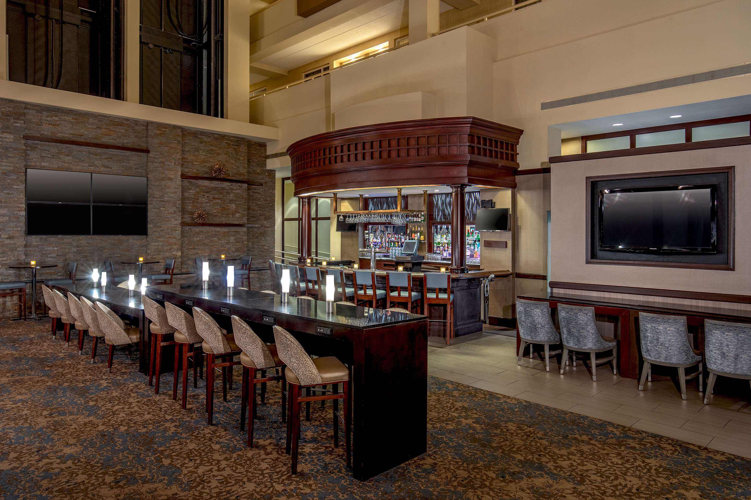 BarLounge | Embassy Suites by Hilton Boston Waltham