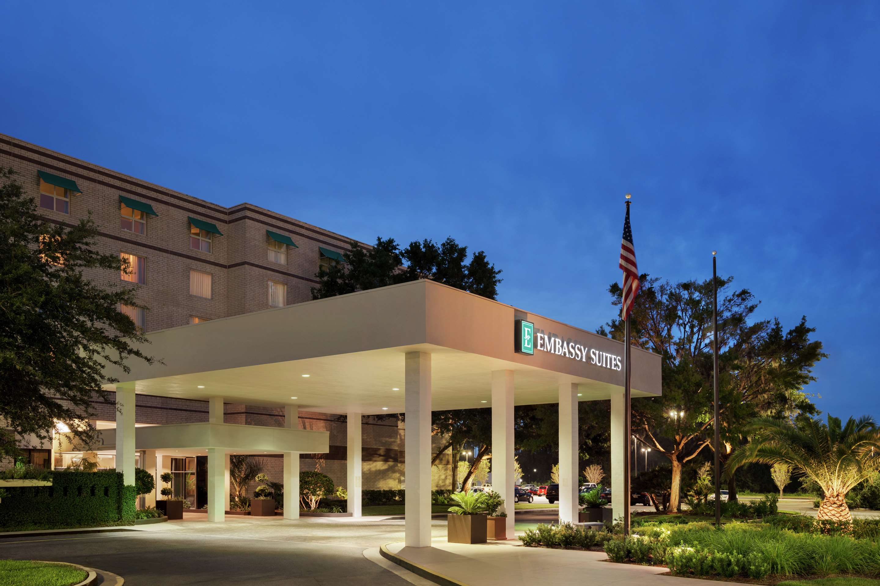 Exterior | Embassy Suites Brunswick