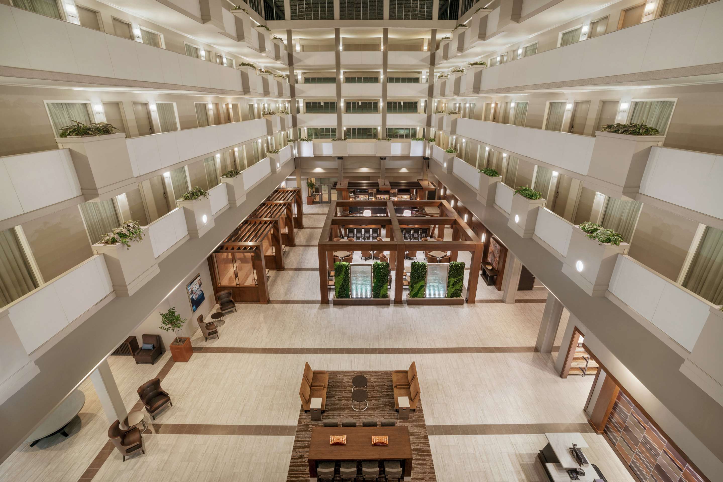 Lobby | Embassy Suites Brunswick
