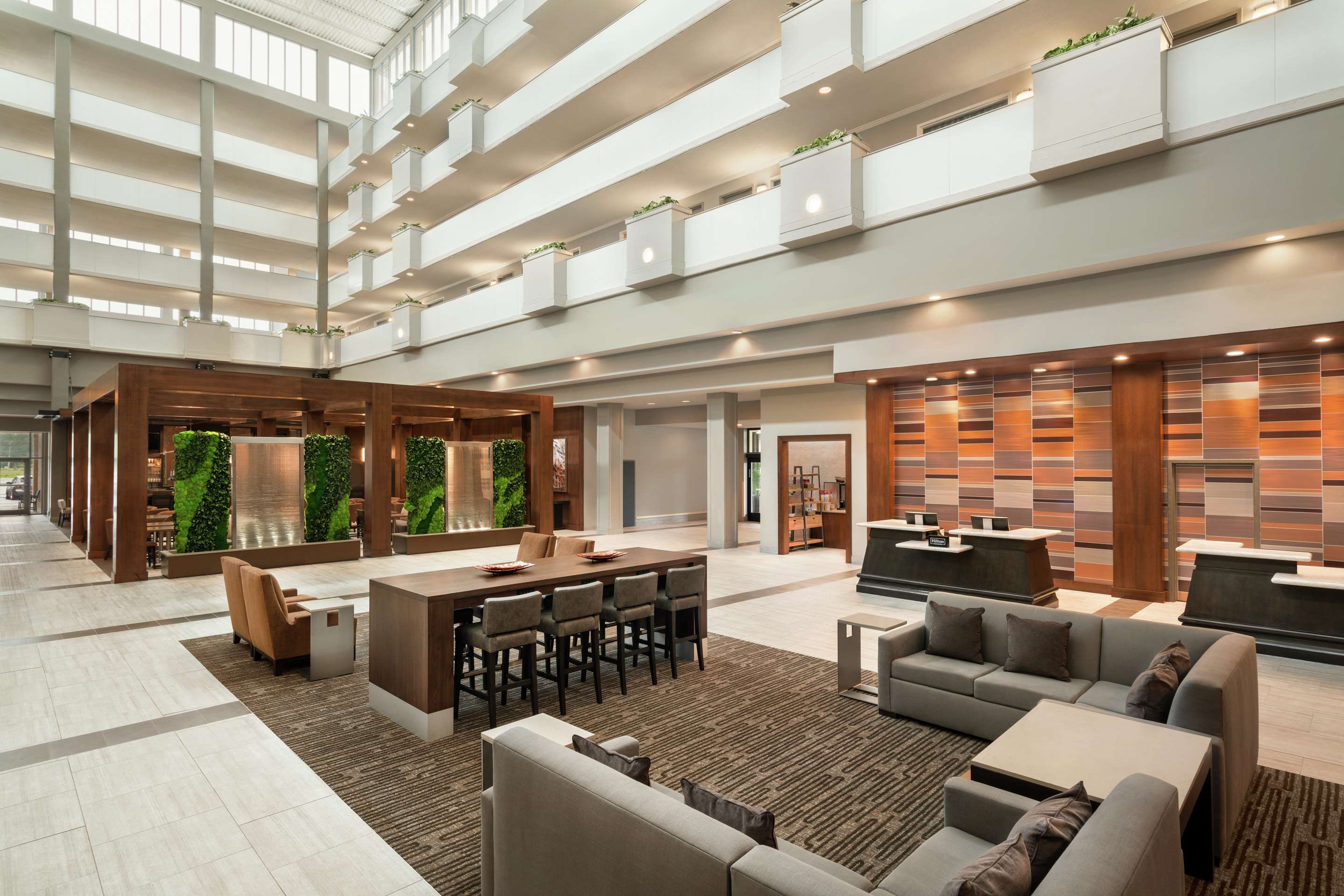 Lobby | Embassy Suites Brunswick