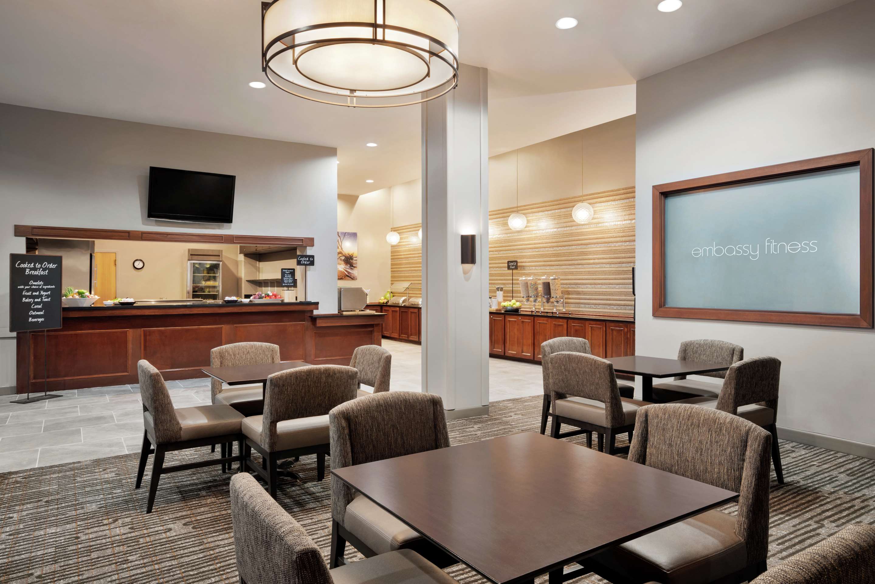 Restaurant | Embassy Suites Brunswick
