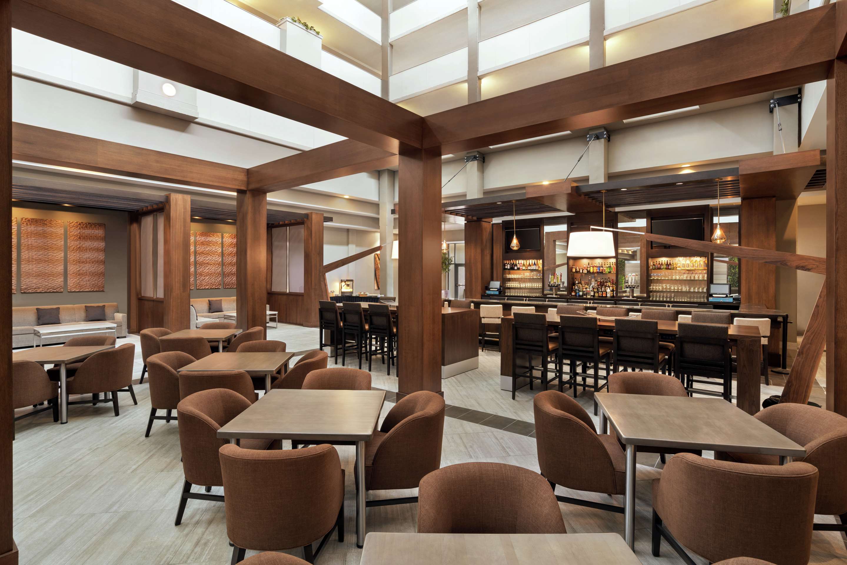 Restaurant | Embassy Suites Brunswick