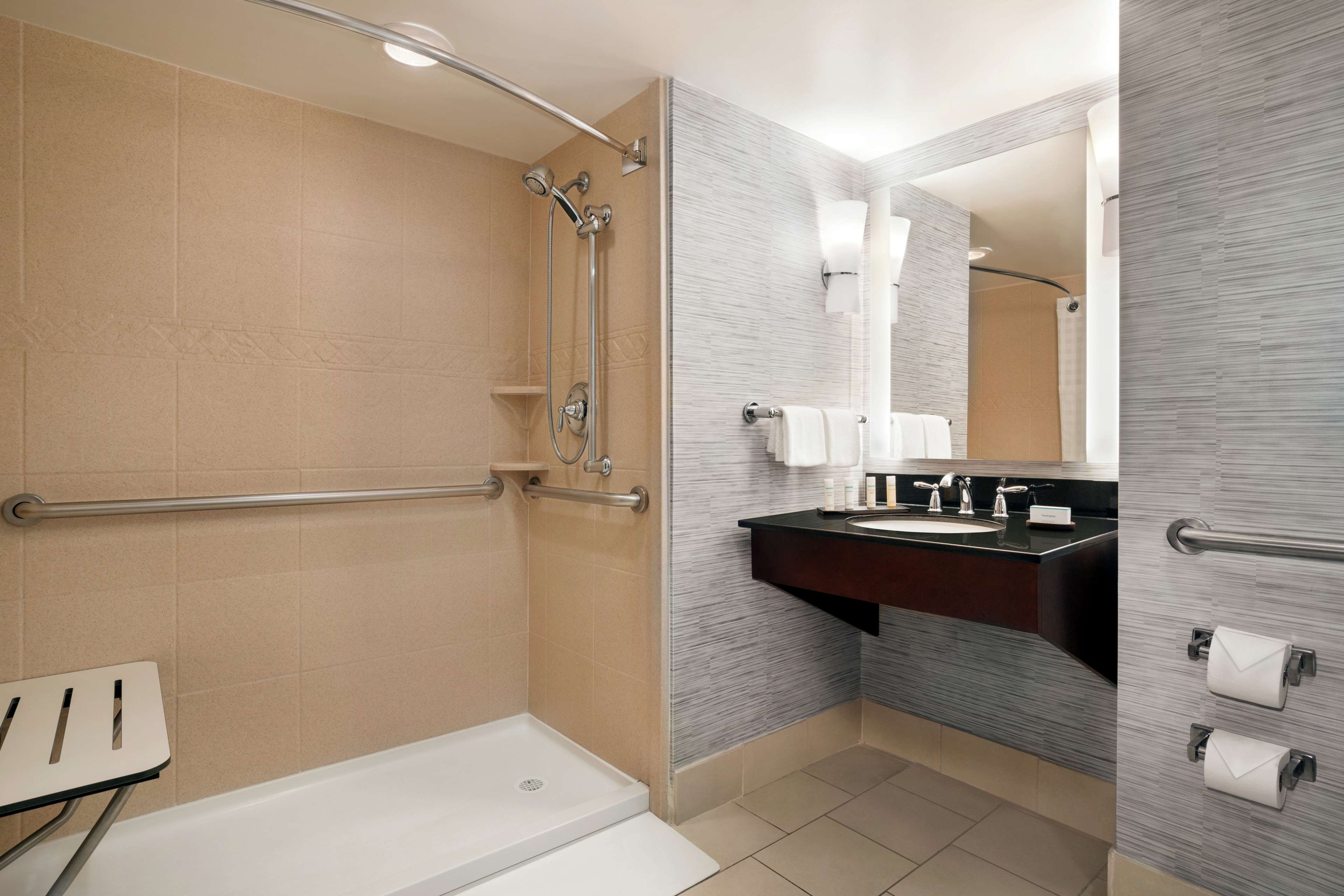 Embassy Suites by Hilton Brunswick Room Type - 1QUEEN MOB HR ACC RI-S STE