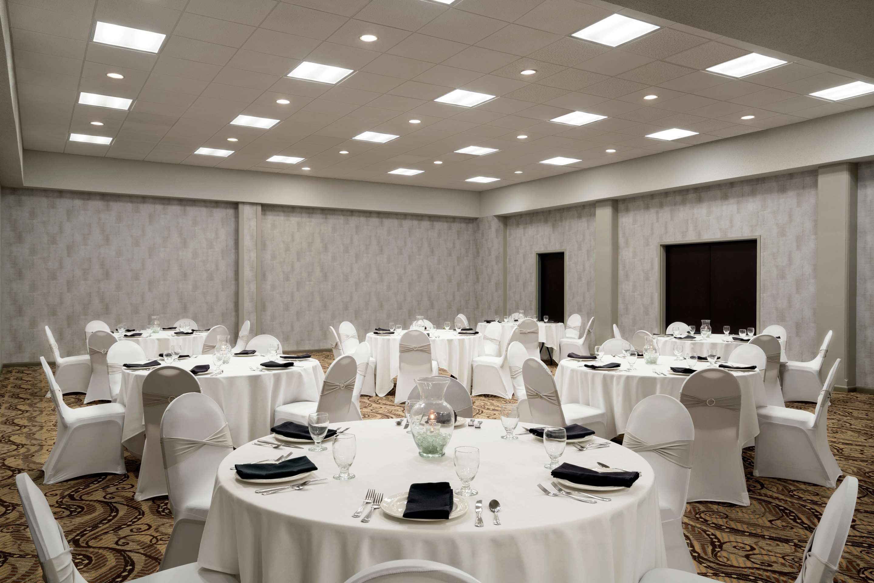 Meeting Room | Embassy Suites Brunswick