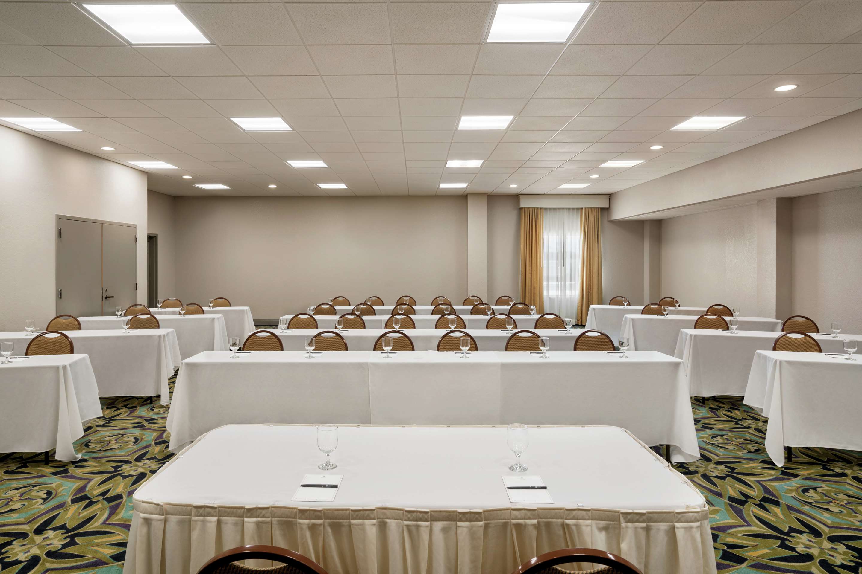 Meeting Room | Embassy Suites Brunswick