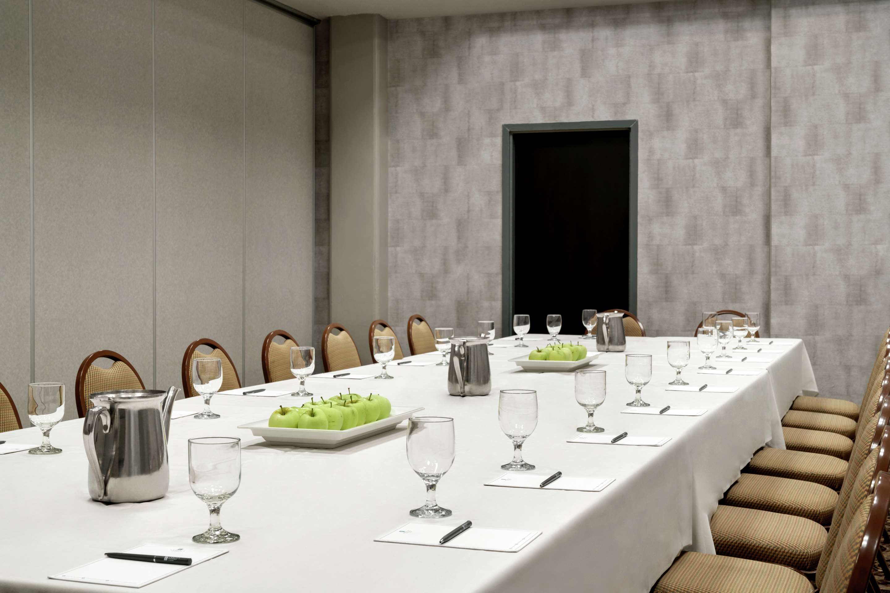 Meeting Room | Embassy Suites Brunswick