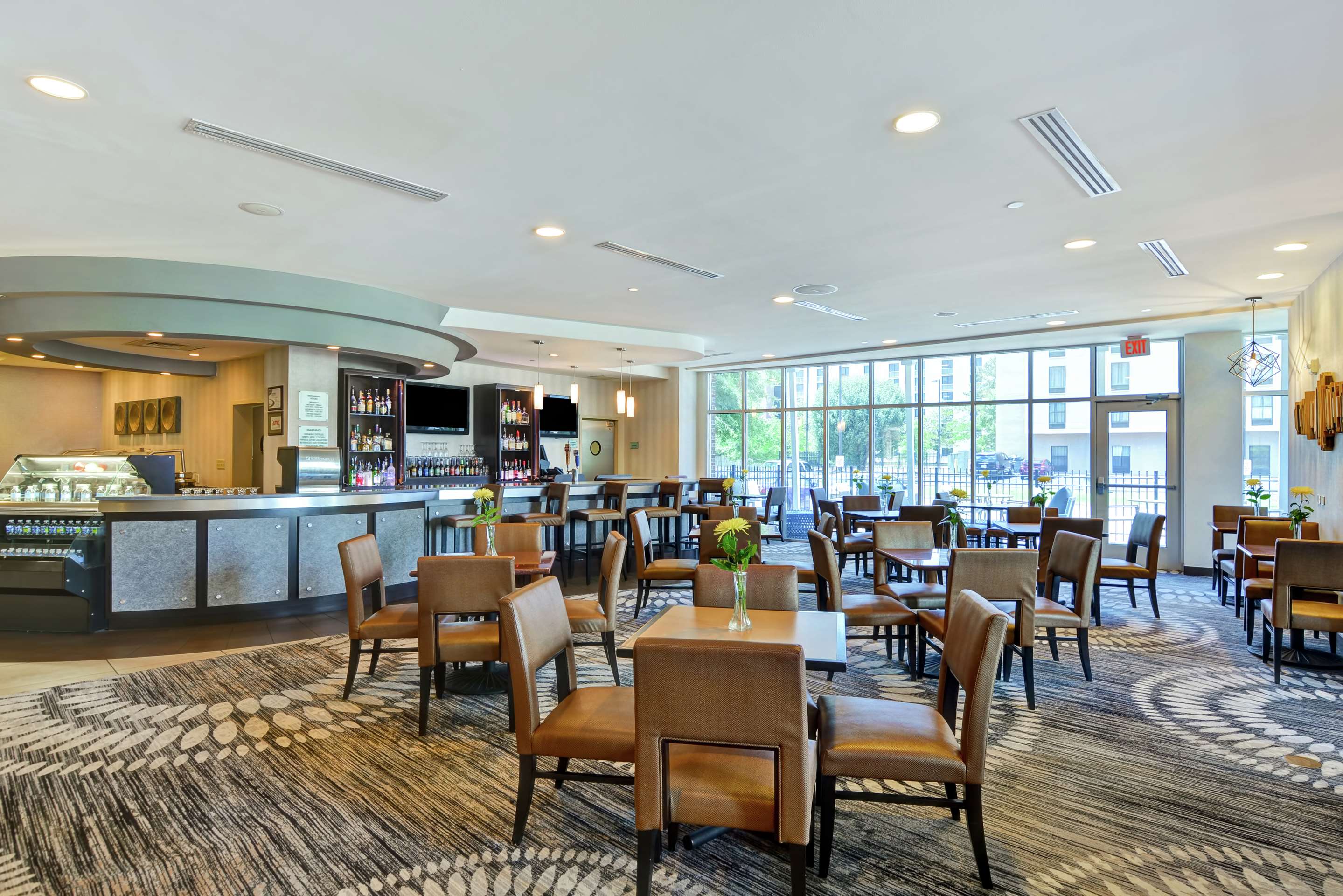 Restaurant | DoubleTree by Hilton Hotel Baton Rouge