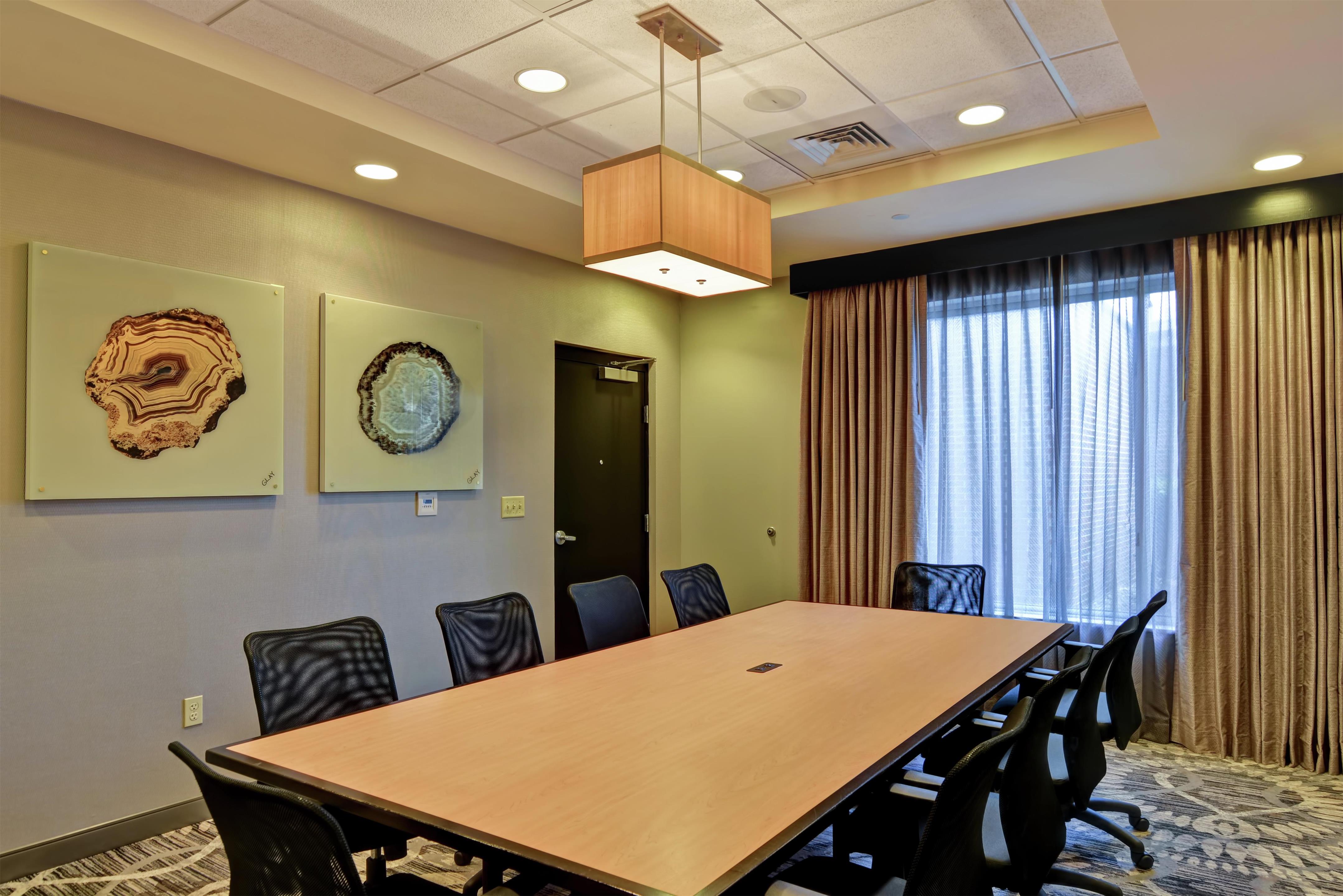Meeting Room | DoubleTree by Hilton Hotel Baton Rouge