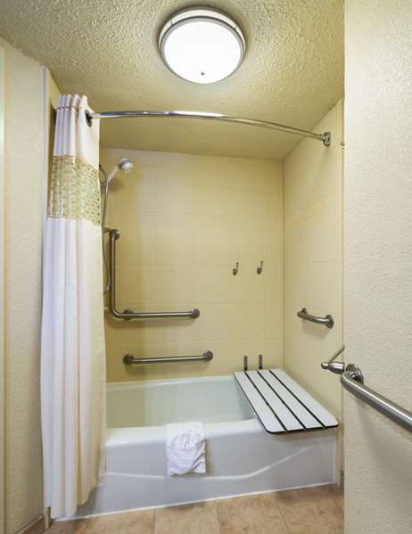  - Hampton Inn Baton Rouge - I-10, Exit 158