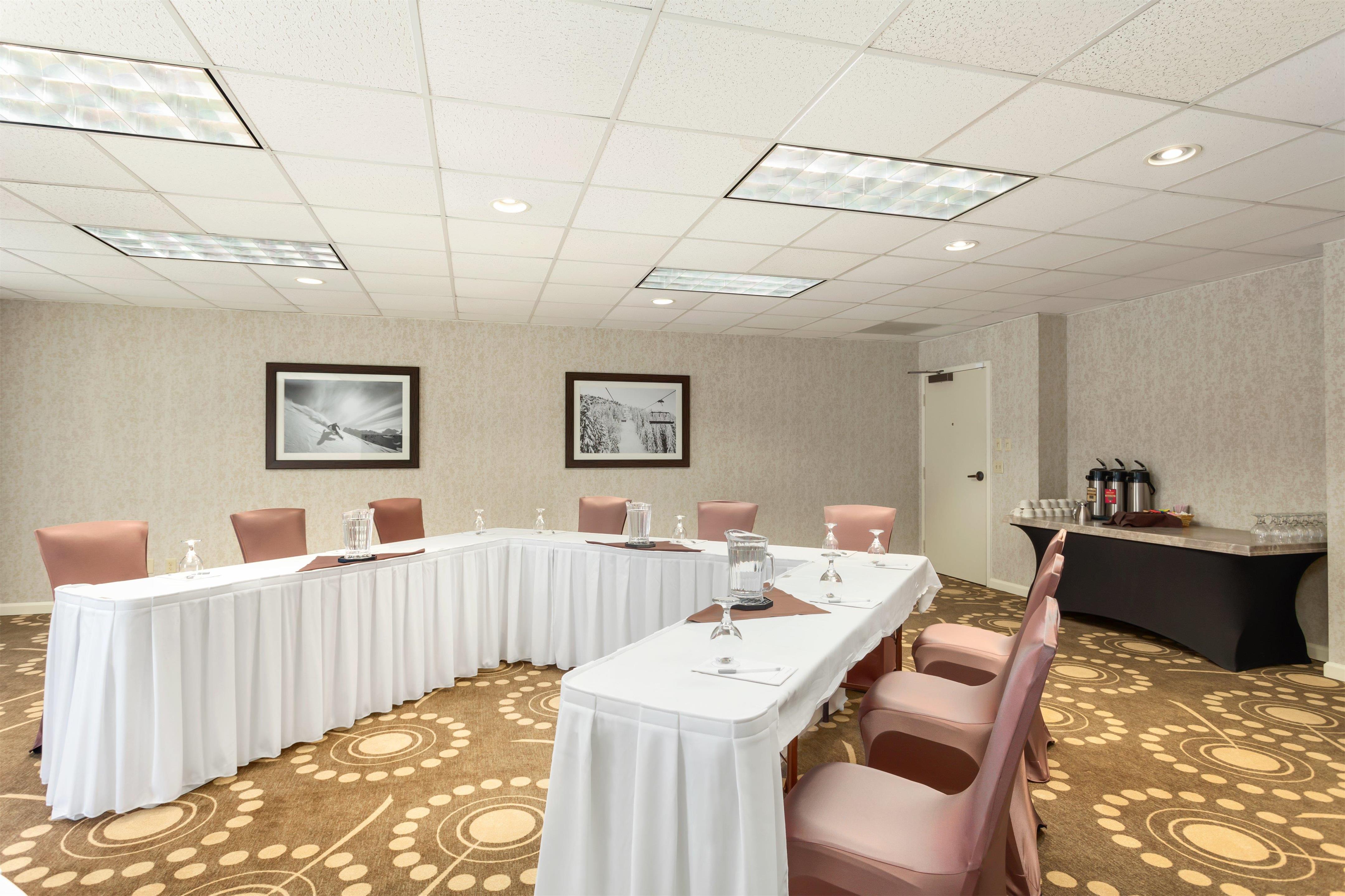 Meeting Room | Hampton Inn Colchester
