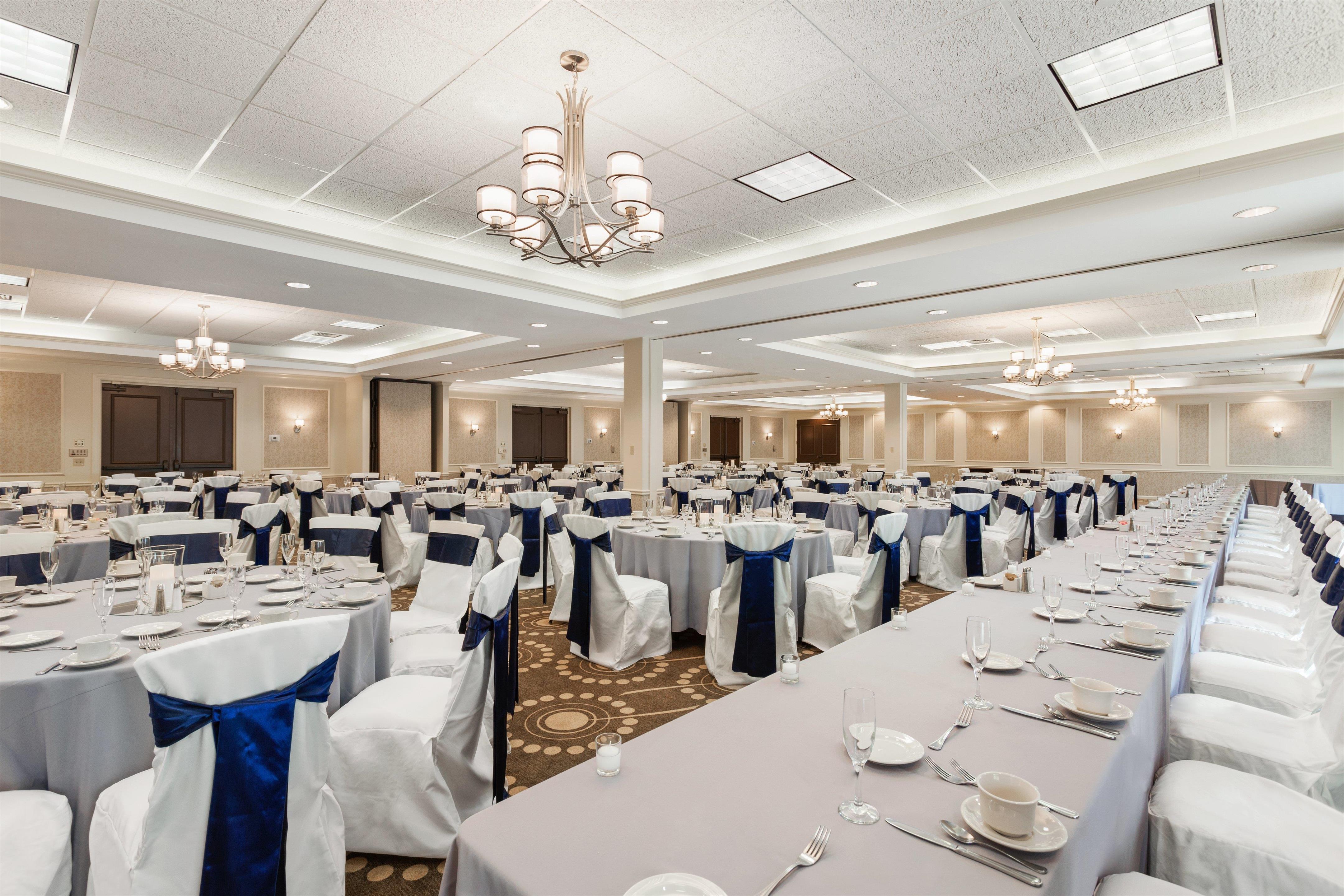Restaurant | Hampton Inn Colchester