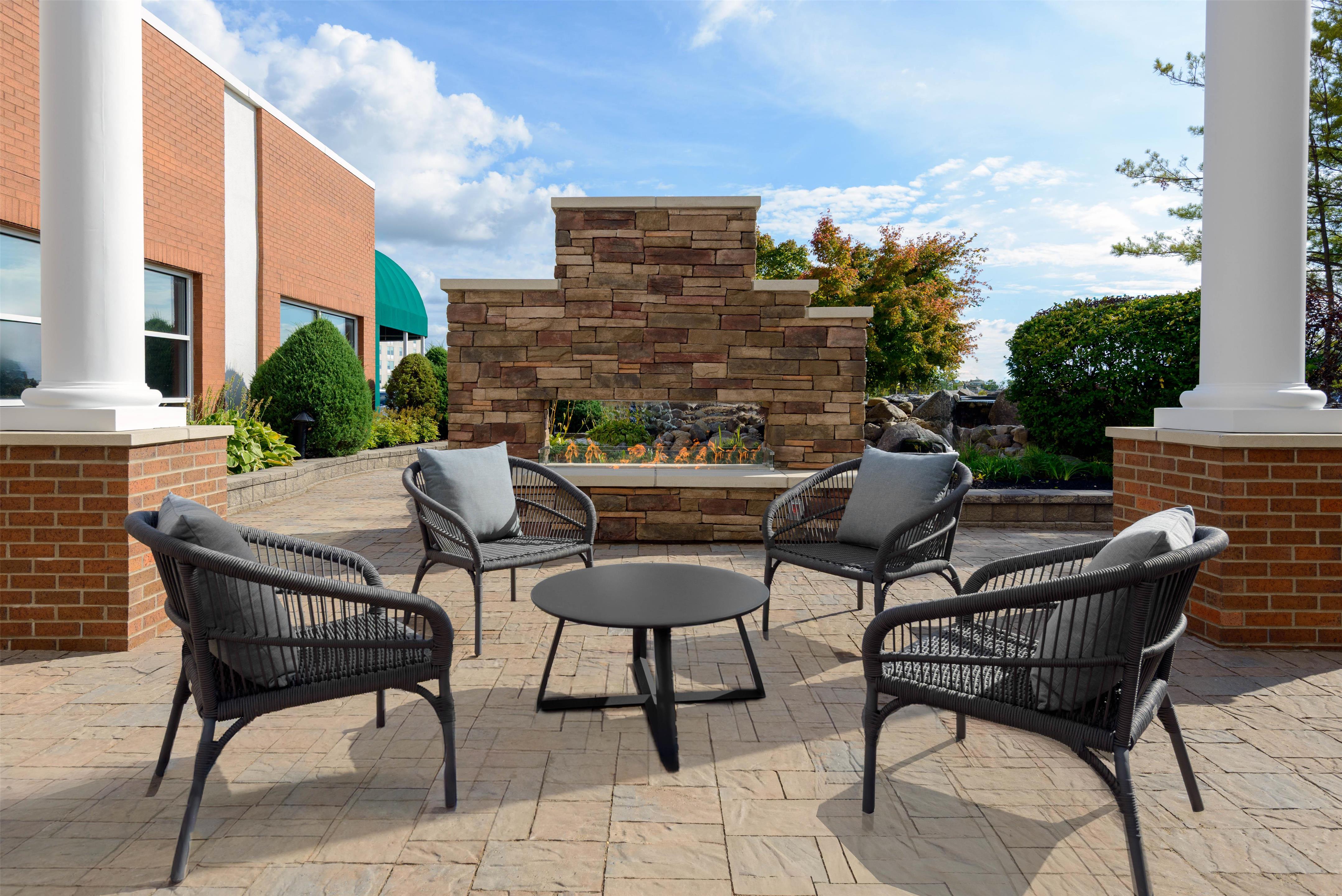 Exterior | Hilton Garden Inn Buffalo Airport