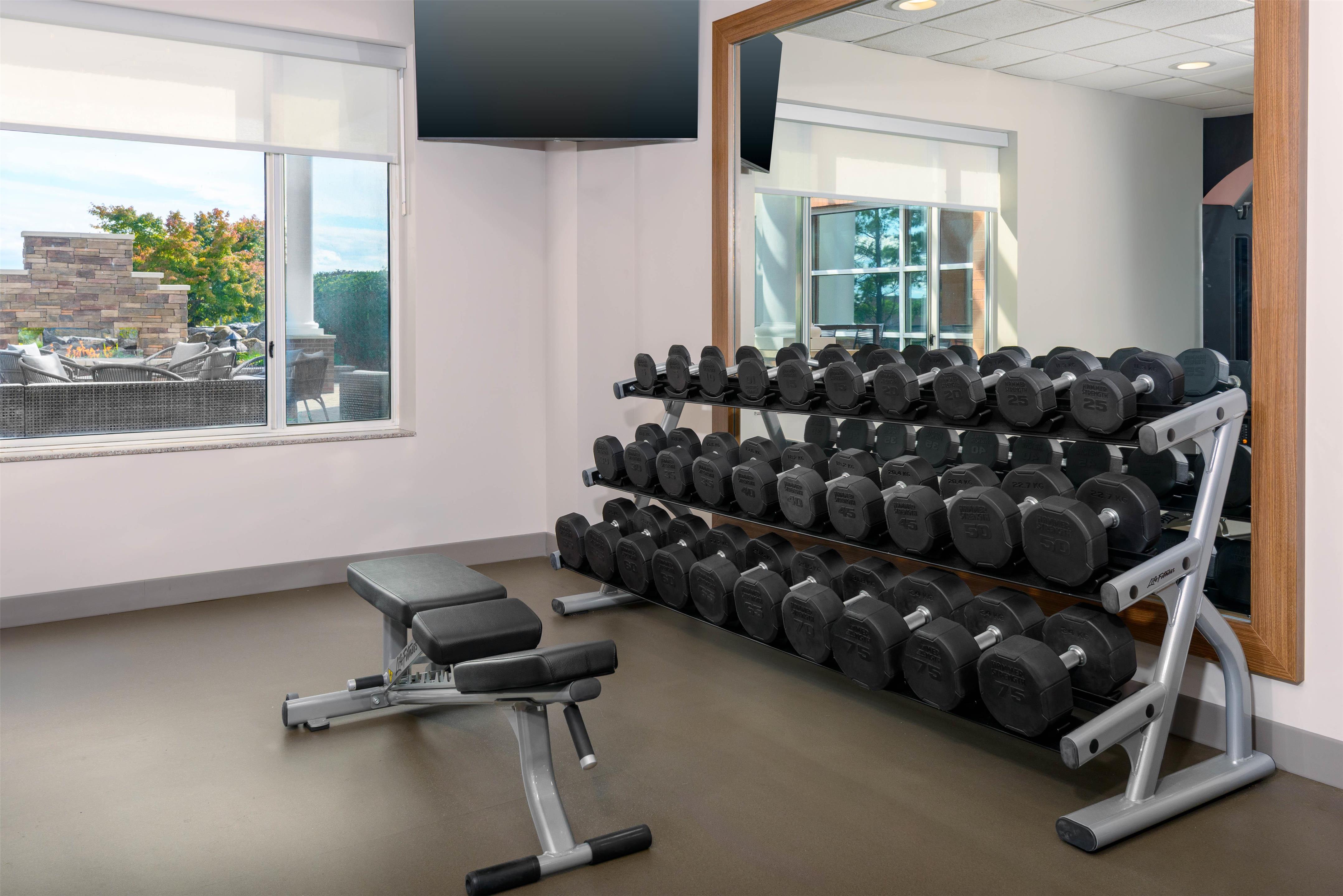 Health club fitness center gym | Hilton Garden Inn Buffalo Airport