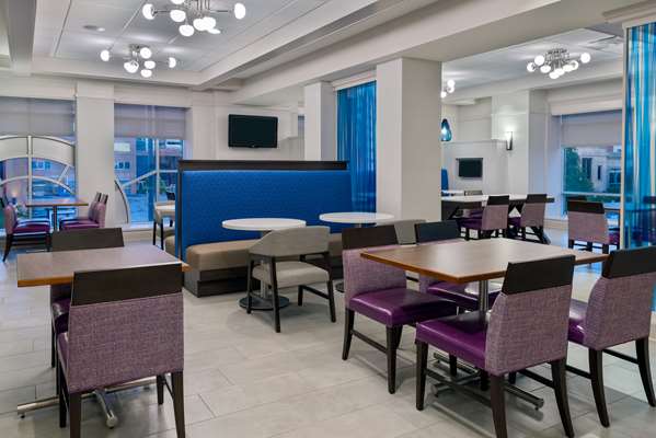 Amenities - Hampton Inn & Suites Downtown Buffalo