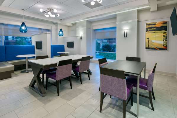 Amenities - Hampton Inn & Suites Downtown Buffalo