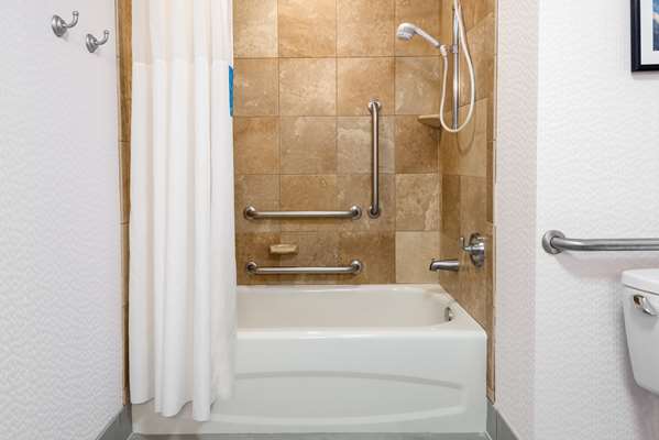  - Hampton Inn & Suites Downtown Buffalo
