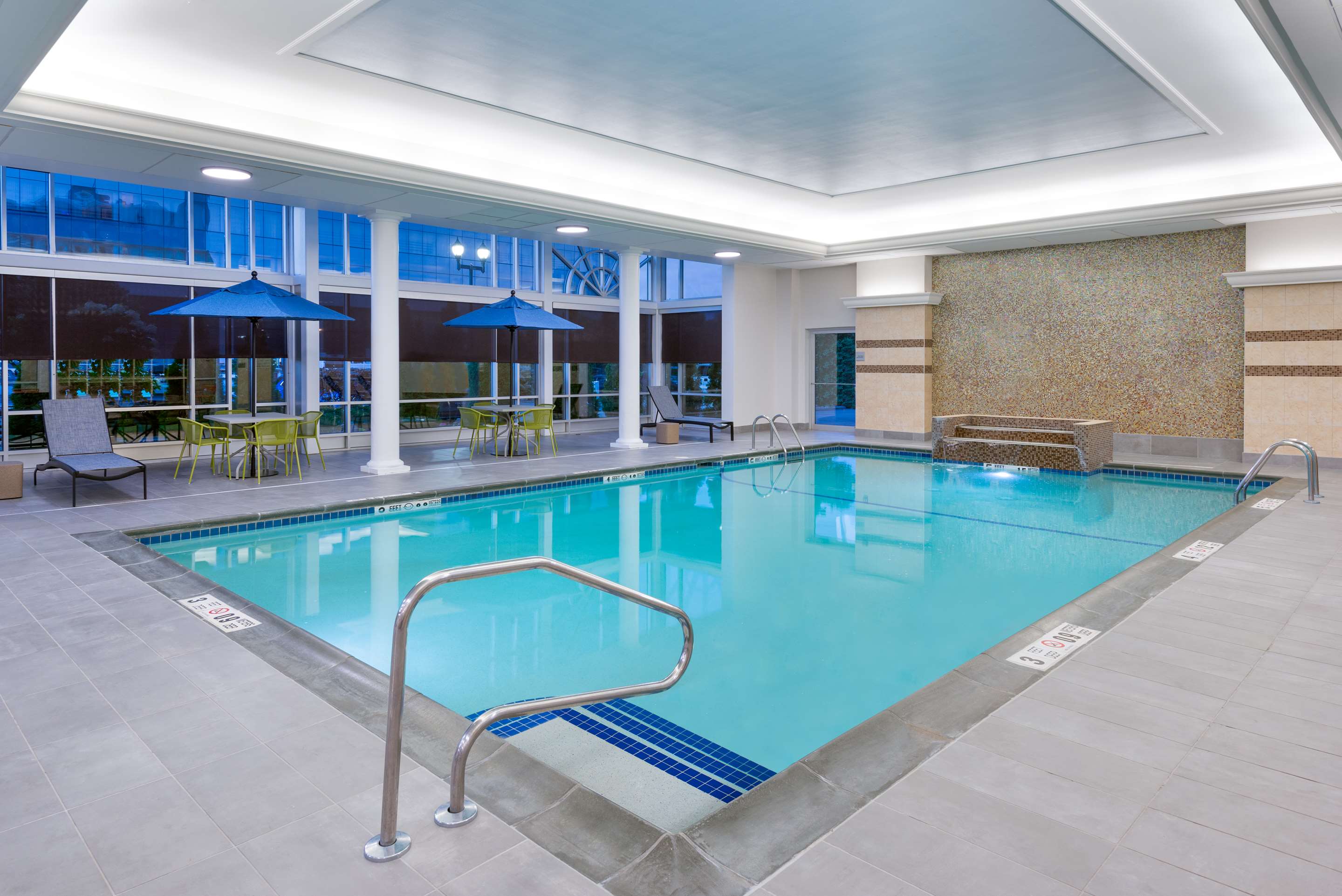 Pool | Hampton Inn & Suites Buffalo Downtown