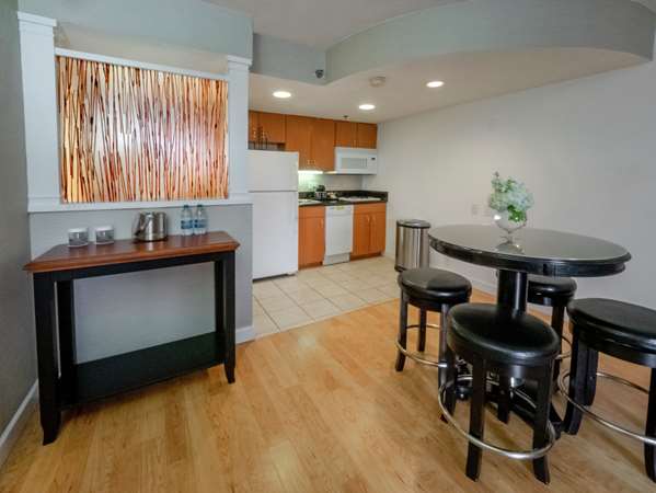  - DoubleTree by Hilton Hotel Amherst